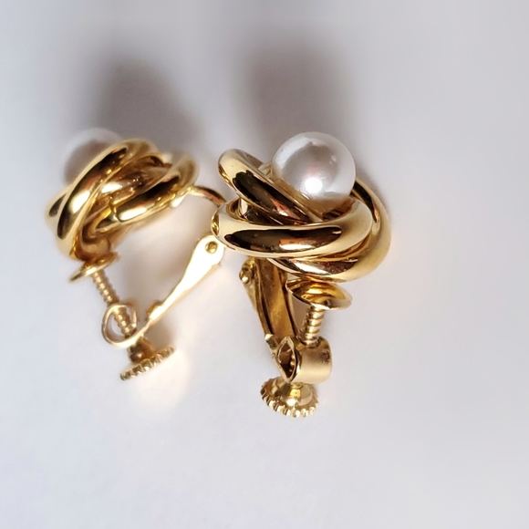 Vintage Napier Clip-On Earrings, Gold Tone Faux Pearl Screwbacks, Gift For Her - Picture 7 of 8
